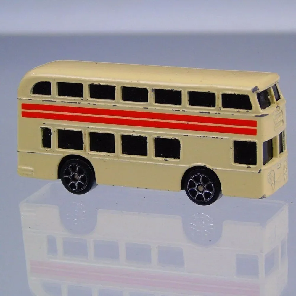 Vintage Maisto Daimler Double Decker Bus Diecast Toy Car